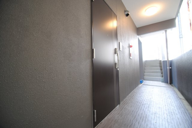 グランシャリオ諏訪野の玄関