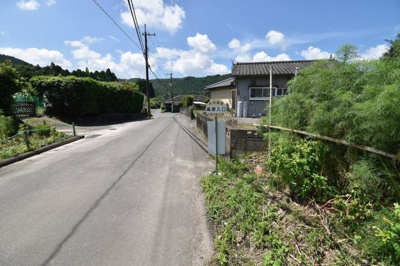 【前面道路含む現地写真】 | 宮里町土地300