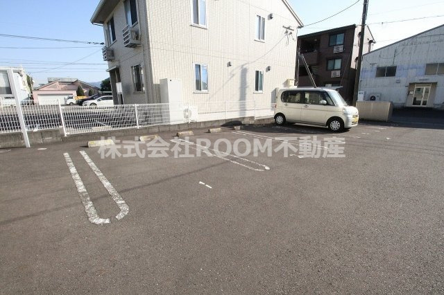 セジュールさくらDGの駐車場|車をお持ちの方に嬉しい駐車場付きの物件です