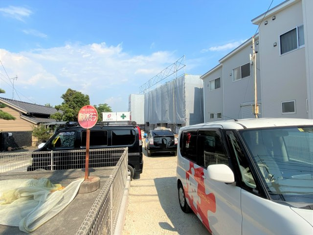 ラ・メールⅢの駐車場