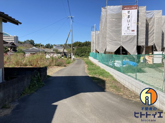 八女市宅間田新築建売住宅の前面道路含む現地写真