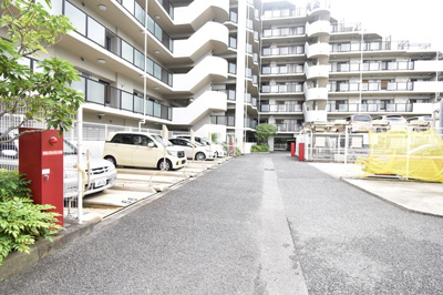 【駐車場】 | リベール豊中清風荘 | 物件購入の段取りを知りたいお客様には、「ご検討からご契約までの一連の流れ」をお伝えさせて頂きます。初めて物件購入を検討された方は、ぜひご参考になさって下さい。