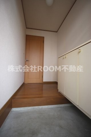 ロイヤル早鈴の玄関