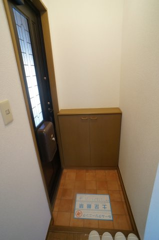 アルバ売布の玄関