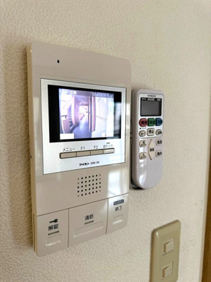 【セキュリティ】 | COZY COURT綱島 | 防犯対策に有効なカメラ付きインターホン！録画機能が付いているので留守中の訪問者まで確認できます♪