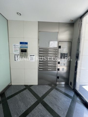 セイワパレス新梅田のエントランス|建物の内部です