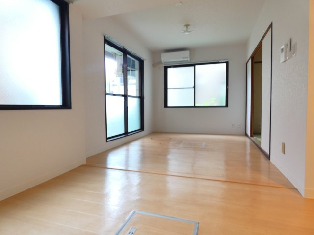 【居間・リビング】 | セントポーリア拝島