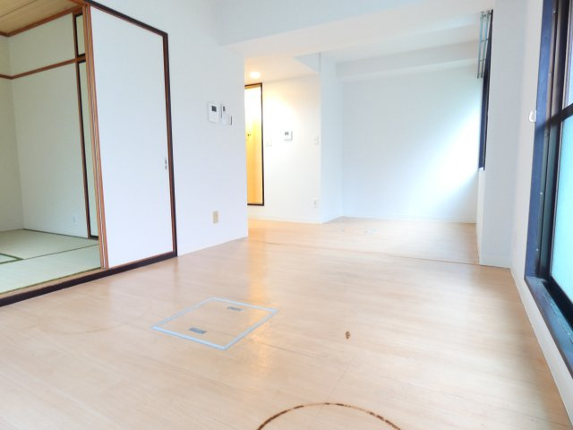 【居間・リビング】 | セントポーリア拝島