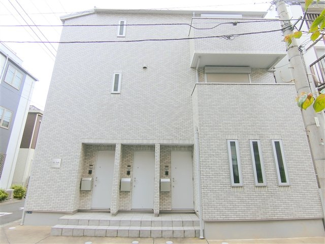 ラサール南蒲田の外観|外観　2014年2月築　木質パネル造地上3階建ての人気賃貸アパート！京浜急行本線、空港線京急蒲田駅最寄りの東京都大田区南蒲田2丁目！