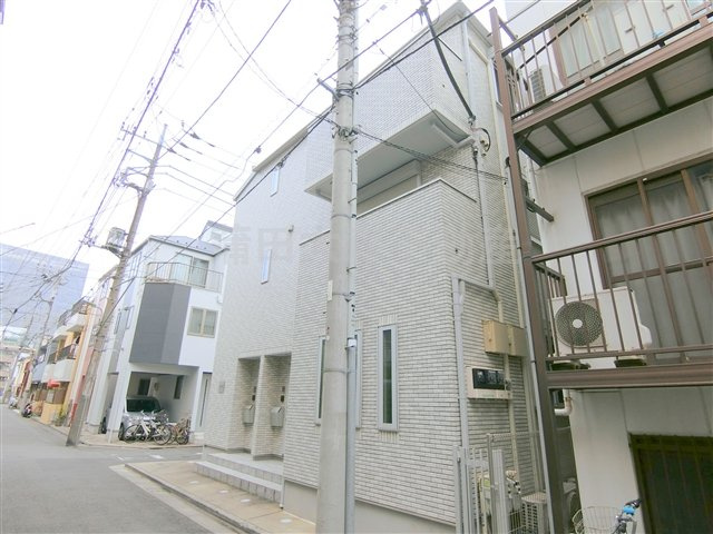 ラサール南蒲田の外観
