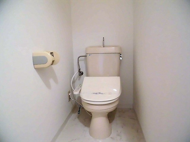 グロアール昭島のトイレ|※同建物別部屋イメージ