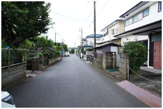 【前面道路含む現地写真】