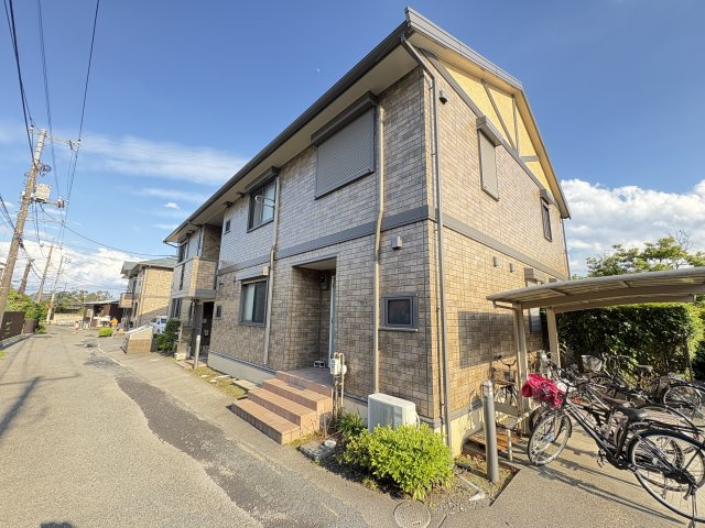 クレストの外観