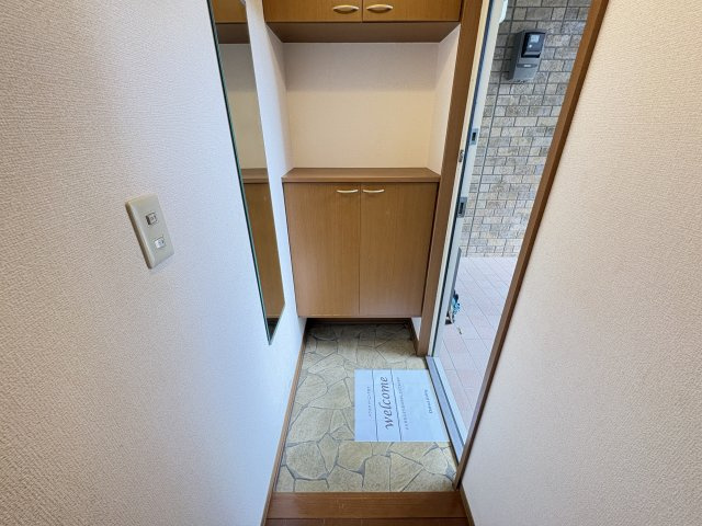 クレストの玄関