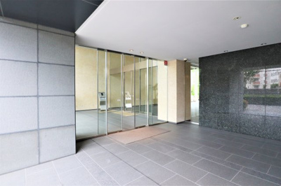 【エントランス】 | 天満橋レジデンスエアリーコート | 嬉しいペット飼育可能(規約有)のマンションです♪