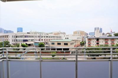 【展望】 | 天満橋レジデンスエアリーコート | お部屋からの眺望
目の前は造幣局で建物が低いので開放的な眺望をお楽しみいただけます♪