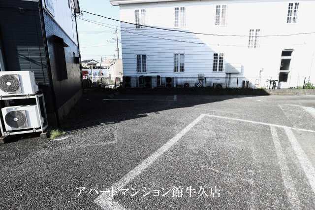 幸ハイツ-デザインリフォーム賃貸アパートの駐車場