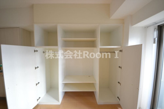 【収納】 | KDX堺筋本町レジデンス | 便利な収納スペースです