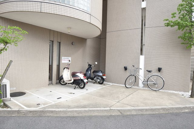 エリーフラッツ桂南のその他共用部分|駐輪場