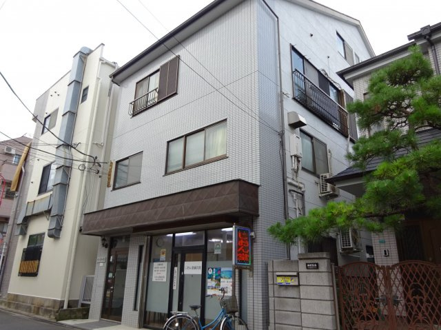 サンステイタスの外観