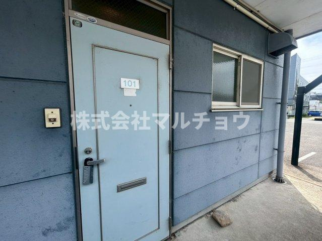 プレジデンス稲成の玄関|玄関です