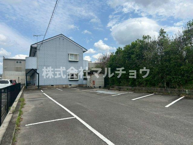 プレジデンス稲成の駐車場|駐車場完備です
