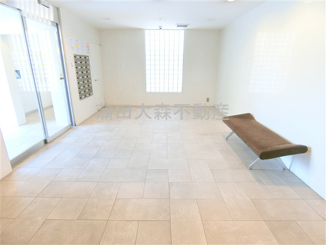 バージュアル大森のエントランス|広々開放感あるエントランスホール