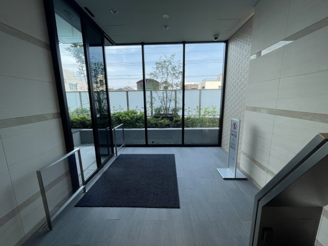 プラウドタワー堺東のエントランス