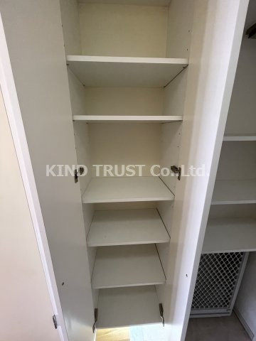 K-CRAFT　UMEDA108の収納|玄関の収納スペースです