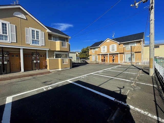 プレパルクAの駐車場|駐車スペースもあります