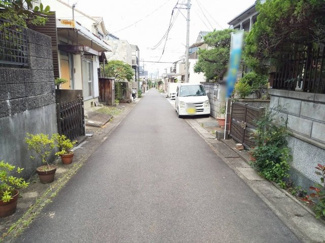 【前面道路含む現地写真】