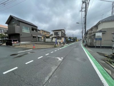 【前面道路含む現地写真】 | 府中市四谷4丁目2棟新築戸建て　2号棟