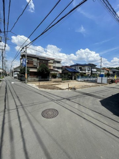 【前面道路含む現地写真】