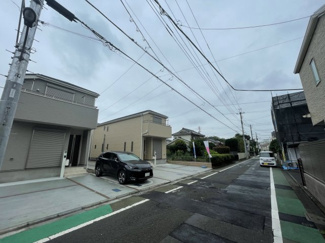 【前面道路含む現地写真】 | 前面道路含む現地写真です