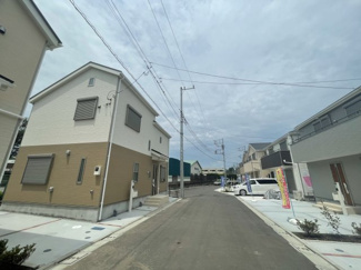【前面道路含む現地写真】