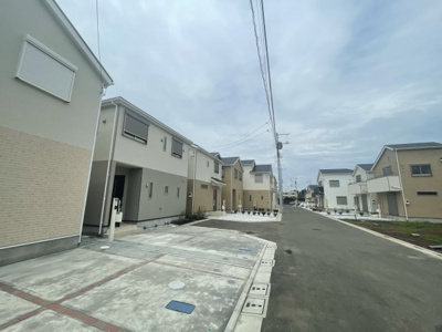 【前面道路含む現地写真】 | 府中市矢崎町5丁目新築戸建て17棟現場１２号棟