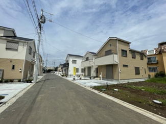 【前面道路含む現地写真】