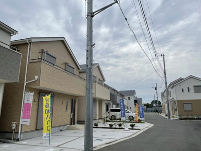 【前面道路含む現地写真】 | 仲介手数料無料　府中市矢崎町5丁目新築戸建て17棟現場２号棟