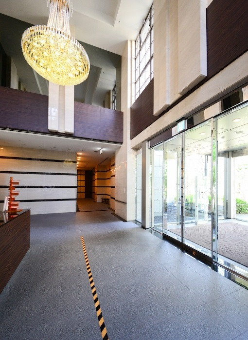 ライオンズタワー神戸元町のエントランス|清潔なエントランスです