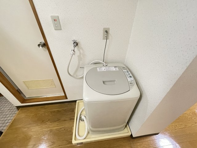 トゥゲザー21Bの設備|室内にある洗濯機置き場