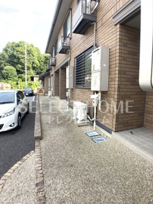 【エントランス】 | イルマーレ石神 | 落ち着いたエントランスです