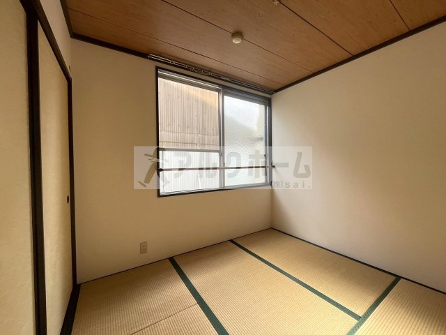 エスト北木の本の和室