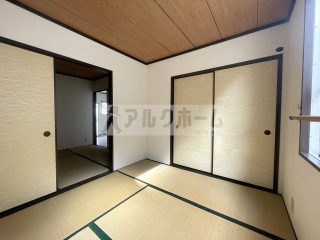 エスト北木の本の和室