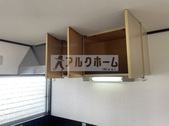 エスト北木の本のキッチン