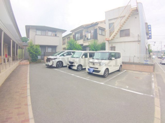 【駐車場】