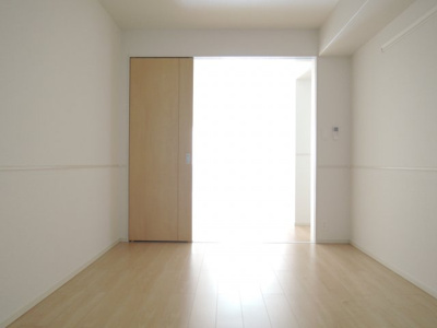 【洋室】 | フィオーレつつみⅡ