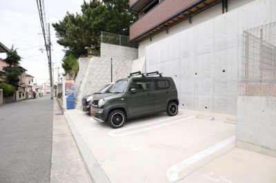 【駐車場】 | LaLa東人丸 | 駐車場