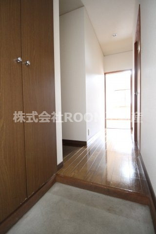 グリーンヒルの玄関|収納もある玄関です