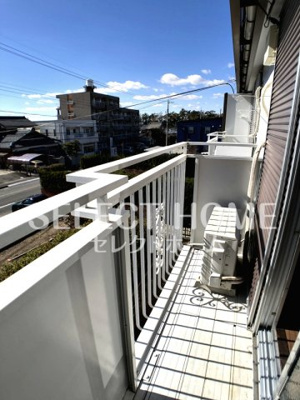 【バルコニー】 | コーポれう | 開放的で明るい空間を演出してくれるバルコニーです