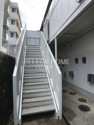 【エントランス】 | コーポれう | 清潔なエントランスです